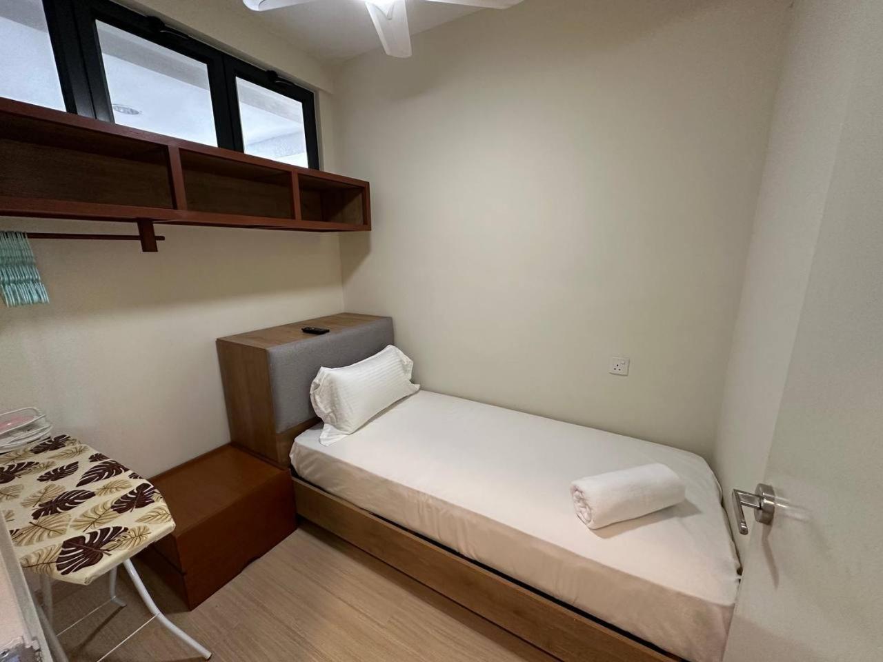 Hideaway@timurbay Seafront Apartment