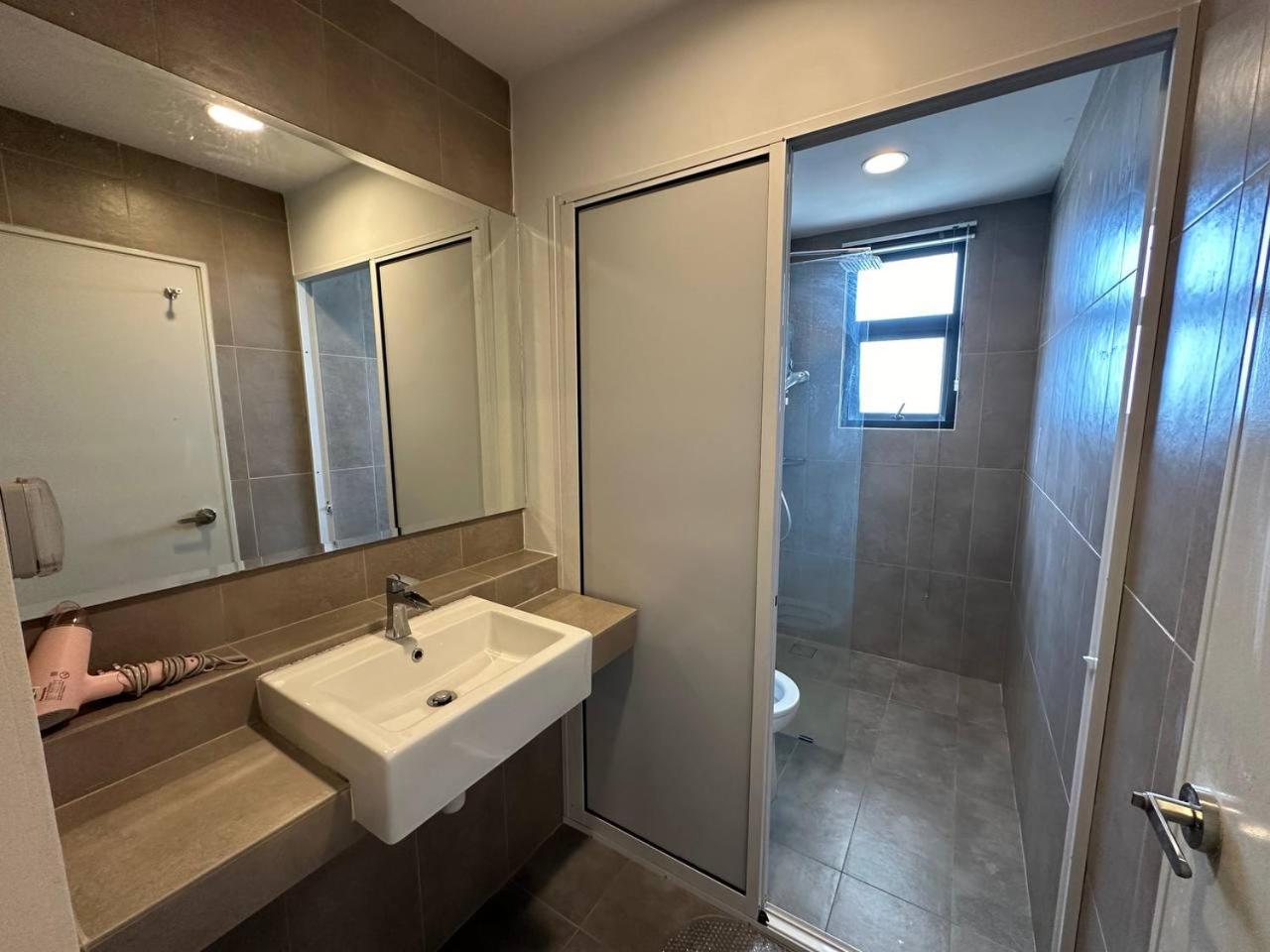 Hideaway@timurbay Seafront Apartment